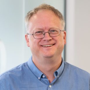 Headshot of Tom Dinwiddy